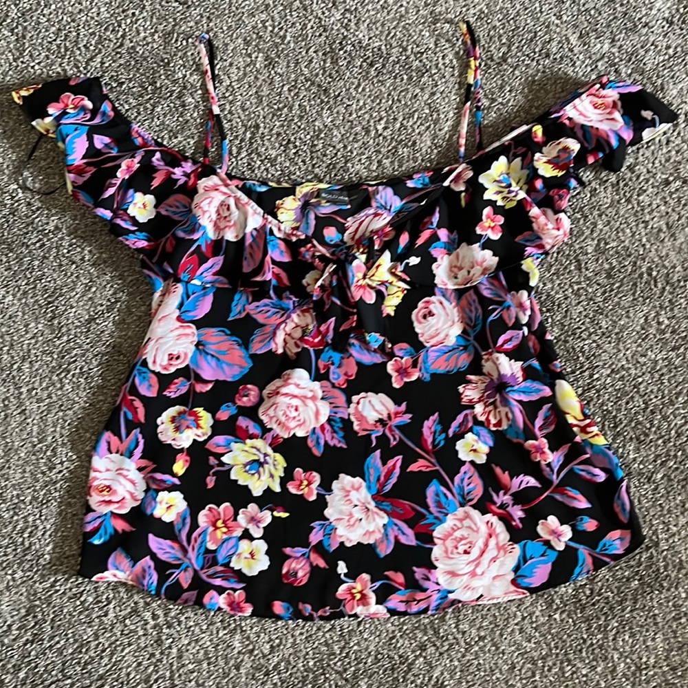 Floral off the shoulder NWOT